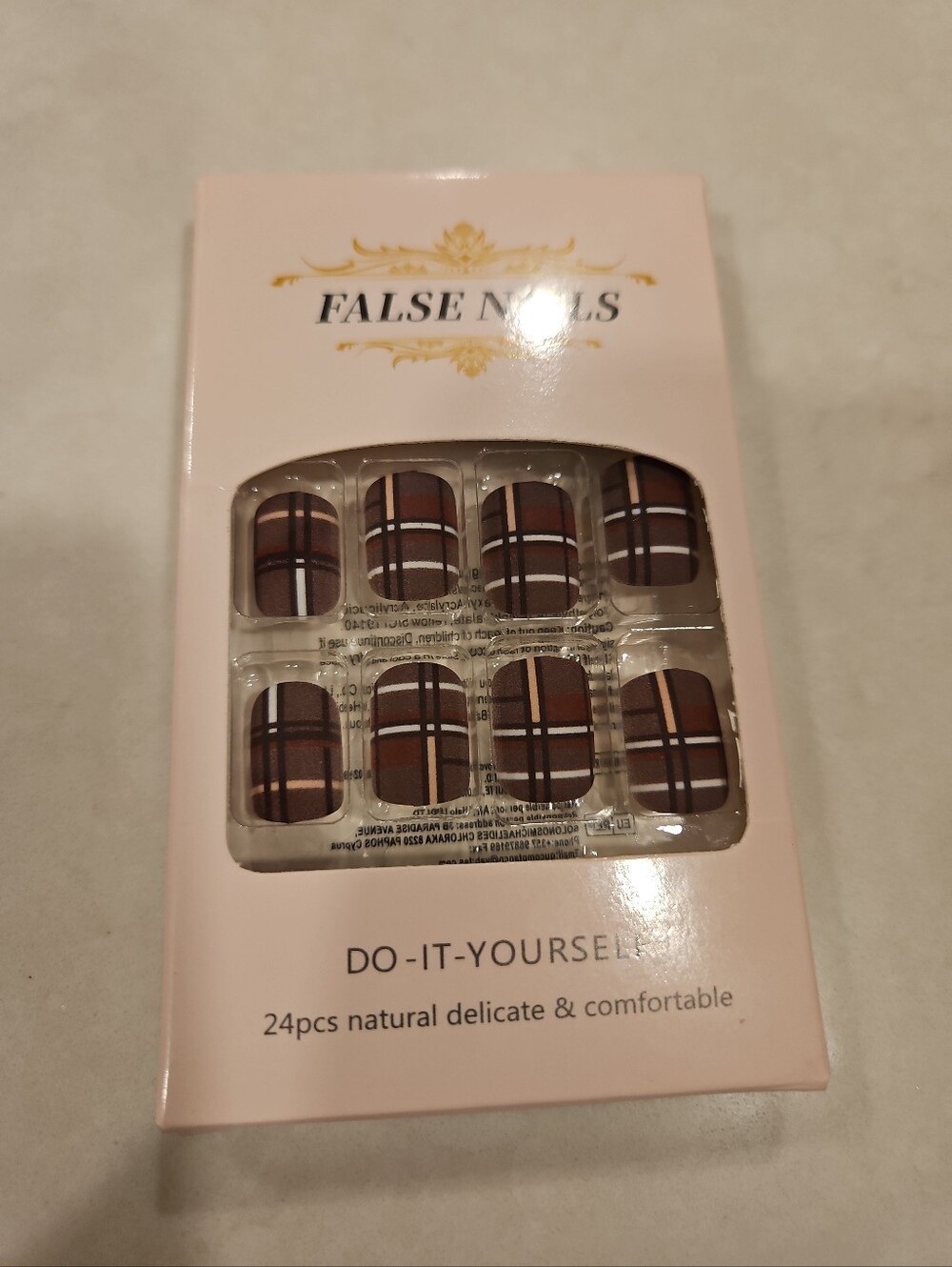 No Glue Press-On Nails Short Brown Dark Red Burgundy Plaid 24pc